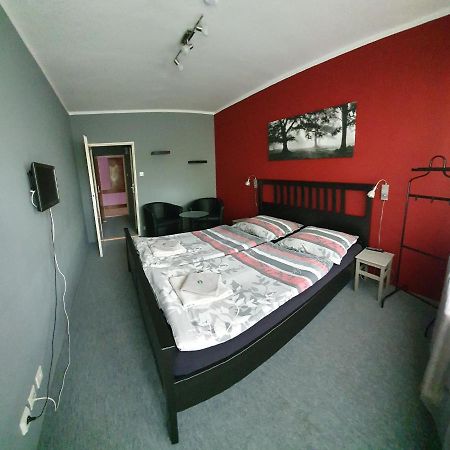 Hotel Poprad Ústí nad Orlicí Exterior foto
