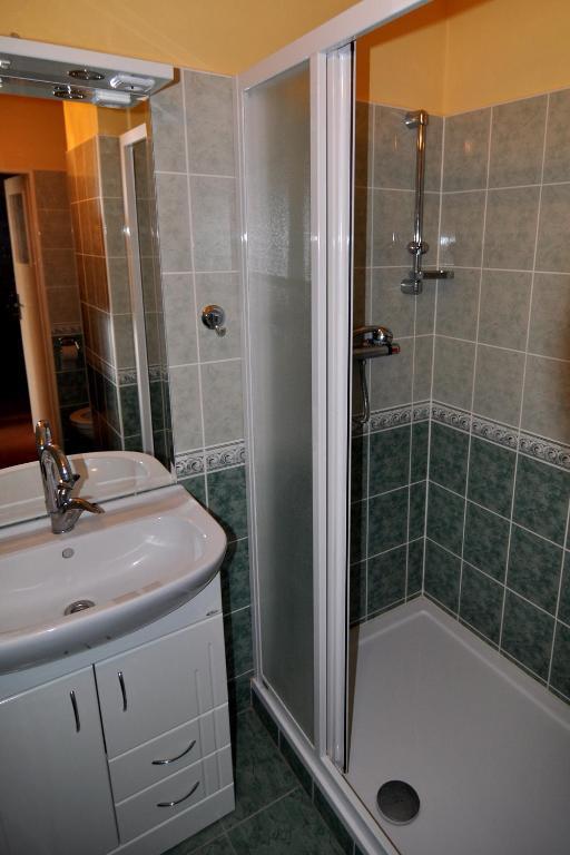 Hotel Poprad Ústí nad Orlicí Habitación foto